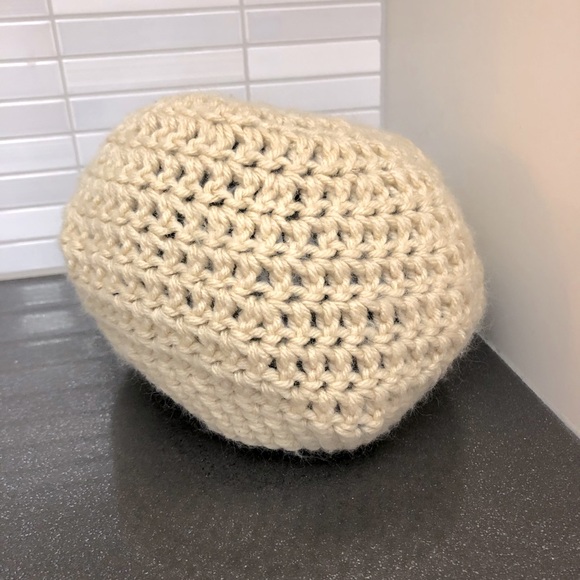 😎Hand crocheted child’s toque - Picture 4 of 5